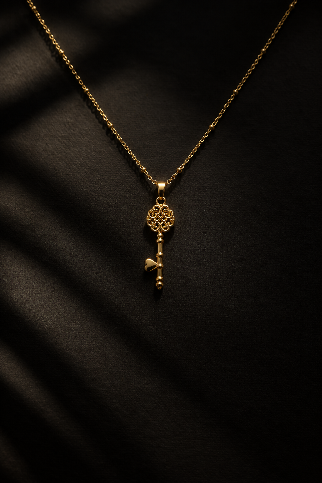 ALICE Key Charm Necklace in 18k Gold-plate