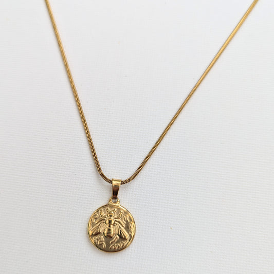 BEELOVED Waterproof Bee Necklace 18k Gold